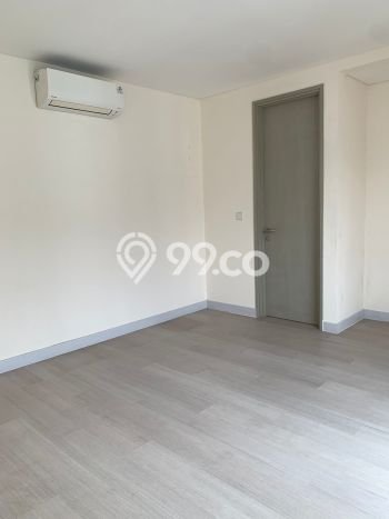 Lokasi strategis! Rumah siap pakai disewakan di Cakung LB 153m2 Lokasi strategis! Rumah siap pakai disewakan di Cakung LB 153m2