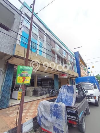 Ruko Disewa di Bekasi dengan LB 1600m2 Area Komersial Ramai Ruko Disewa di Bekasi dengan LB 1600m2 Area Komersial Ramai