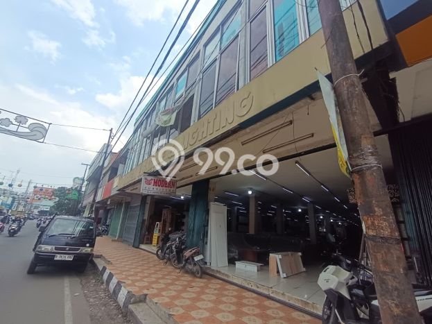 Ruko Disewa di Bekasi dengan LB 1600m2 Area Komersial Ramai Ruko Disewa di Bekasi dengan LB 1600m2 Area Komersial Ramai