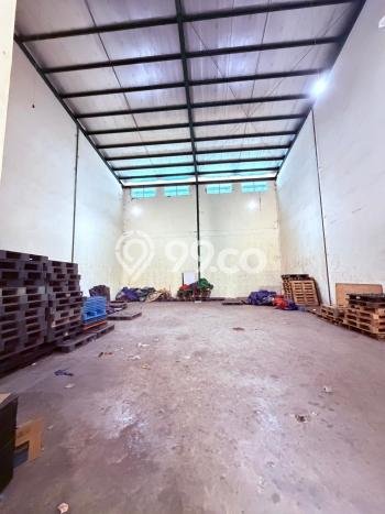 Unit Gudang disewakan di Batu Ampar Batam dengan LT 324m2 / LB 341m2 Unit Gudang disewakan di Batu Ampar Batam dengan LT 324m2 / LB 341m2