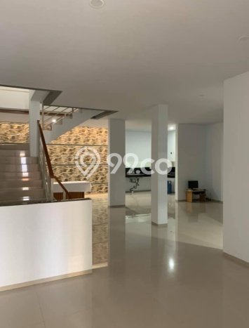 Rumah Luxury Modern Siap Huni di Ciumbuleuit Bandung Rumah Luxury Modern Siap Huni di Ciumbuleuit Bandung
