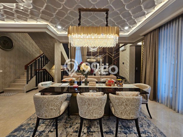 Rumah Mewah LB 262m2 Siap Huni Desain Elegan di BSD City, Tangerang Rumah Mewah LB 262m2 Siap Huni Desain Elegan di BSD City, Tangerang