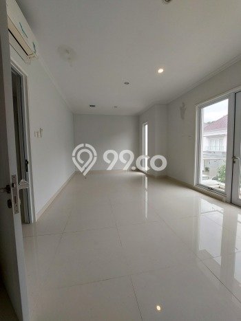 Jarang Ada! Rumah Sewa 4 Kamar Nyaman Siap Huni Gading Serpong Jarang Ada! Rumah Sewa 4 Kamar Nyaman Siap Huni Gading Serpong