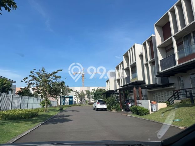 Rumah Elit Modern Siap Huni di Gading Serpong Tangerang Rumah Elit Modern Siap Huni di Gading Serpong Tangerang