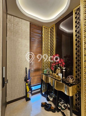Rumah Mewah LB 262m2 Siap Huni Desain Elegan di BSD City, Tangerang Rumah Mewah LB 262m2 Siap Huni Desain Elegan di BSD City, Tangerang