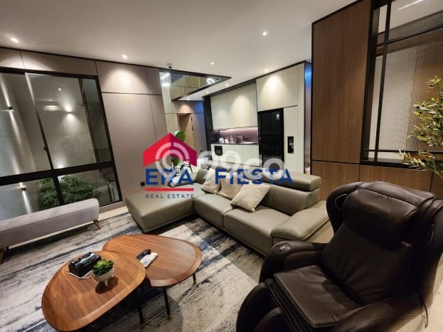 Dijual Rumah Premium dengan Fasilitas Sekitar Komplit di BSD City, Tangerang Dijual Rumah Premium dengan Fasilitas Sekitar Komplit di BSD City, Tangerang