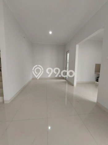 Jarang Ada! Rumah Sewa 4 Kamar Nyaman Siap Huni Gading Serpong Jarang Ada! Rumah Sewa 4 Kamar Nyaman Siap Huni Gading Serpong