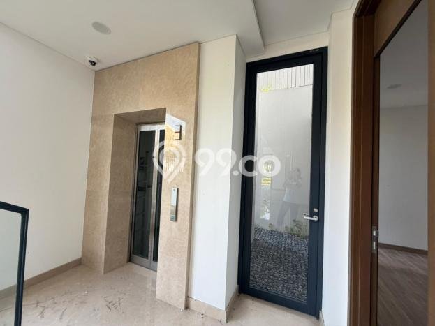 Hot Offer Hunian Premium Ideal dan Luas di BSD, Tangerang Selatan Hot Offer Hunian Premium Ideal dan Luas di BSD, Tangerang Selatan