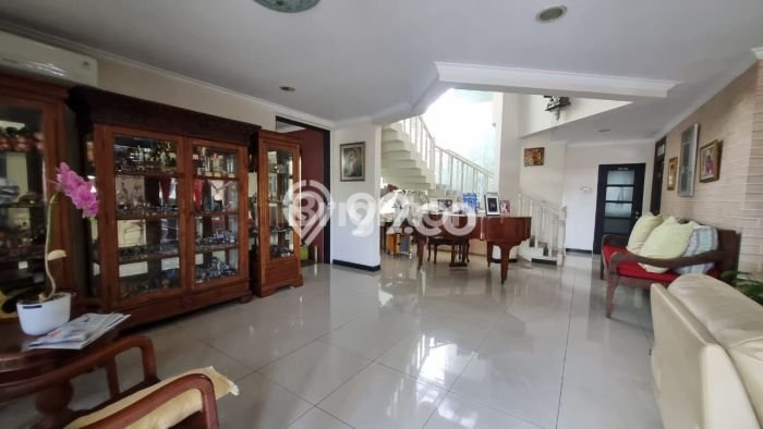 For Sale! Premium House LT 372m2 Desain Elegan di Duri Kepa For Sale! Premium House LT 372m2 Desain Elegan di Duri Kepa