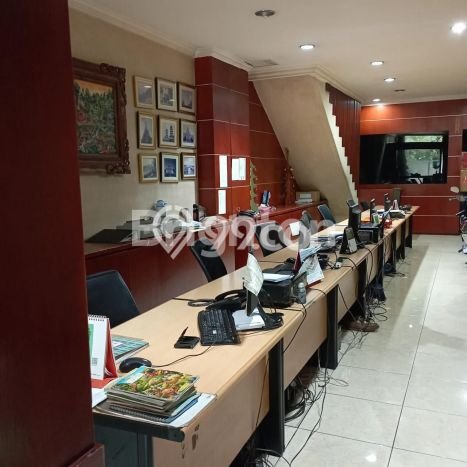 Ruko Area Strategis Kawasan Cideng, Luas 130m², Jalan Utama Ruko Area Strategis Kawasan Cideng, Luas 130m², Jalan Utama