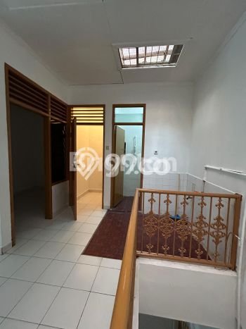 Dijual Rumah 5 Kamar Lokasi Strategis Bagus dan Strategis di Kelapa Gading Dijual Rumah 5 Kamar Lokasi Strategis Bagus dan Strategis di Kelapa Gading