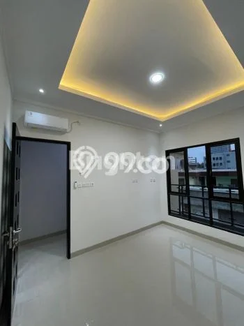 Rumah Mewah LB 178m2 Siap Huni Desain Elegan di Karang Anyar, Jakarta Pusat Rumah Mewah LB 178m2 Siap Huni Desain Elegan di Karang Anyar, Jakarta Pusat