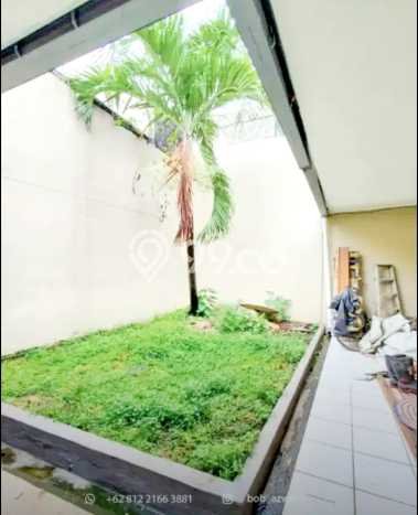 SIAP HUNI! Rumah Asri di , Luas 180m2m² Bangunan 72m2m² SIAP HUNI! Rumah Asri di , Luas 180m2m² Bangunan 72m2m²