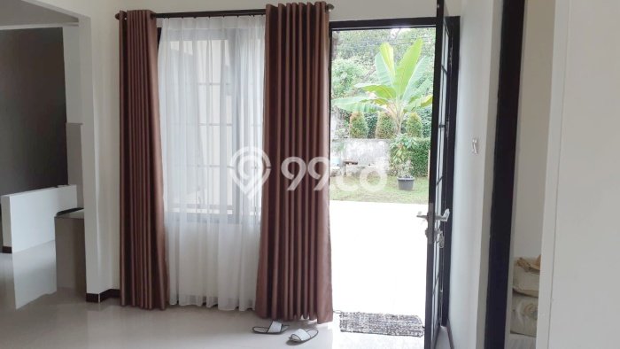 Rumah Elit Modern Siap Huni di BSD Nusaloka Tangerang Rumah Elit Modern Siap Huni di BSD Nusaloka Tangerang