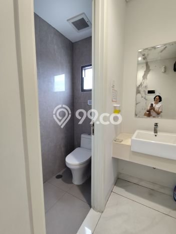 Kantor Dijual Lokasi Emas di Pagedangan Luas 583m2 Kantor Dijual Lokasi Emas di Pagedangan Luas 583m2
