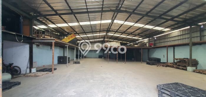 Area Ramai! Gudang Dijual di Cipondoh untuk Bisnis Luas Bangunan 270m2 Area Ramai! Gudang Dijual di Cipondoh untuk Bisnis Luas Bangunan 270m2