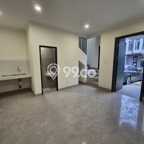 For Sale Hunian Rumah Terawat 2 KT di Gading Serpong, Tangerang For Sale Hunian Rumah Terawat 2 KT di Gading Serpong, Tangerang