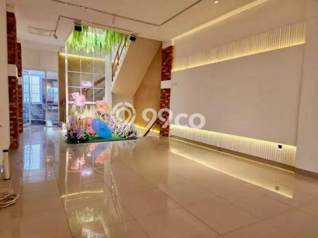 Ruko Dijual di Prime Area Jakarta Selatan Luas 243m2 Ruko Dijual di Prime Area Jakarta Selatan Luas 243m2