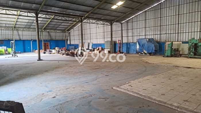 LOKASI STRATEGIS! Gudang Kawasan Tambun Utara, Luas 1410m², Pusat Komersial, Jalan Utama LOKASI STRATEGIS! Gudang Kawasan Tambun Utara, Luas 1410m², Pusat Komersial, Jalan Utama