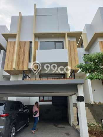 For Sale! Luxury House LT 144m2 Desain Elegan di BSD City For Sale! Luxury House LT 144m2 Desain Elegan di BSD City
