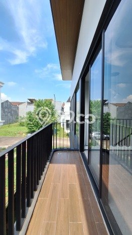 Jual Rumah Mewah Megah Dengan View Eksklusif di BSD City, Tangerang Jual Rumah Mewah Megah Dengan View Eksklusif di BSD City, Tangerang