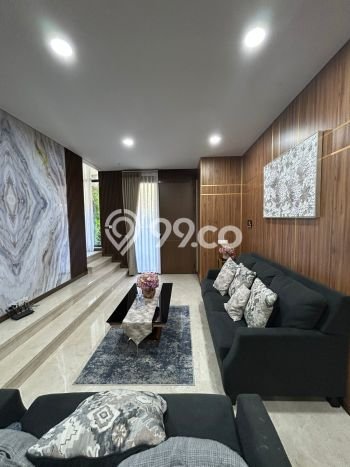 For Sale! Luxury House LT 200m2 Desain Elegan di BSD City For Sale! Luxury House LT 200m2 Desain Elegan di BSD City