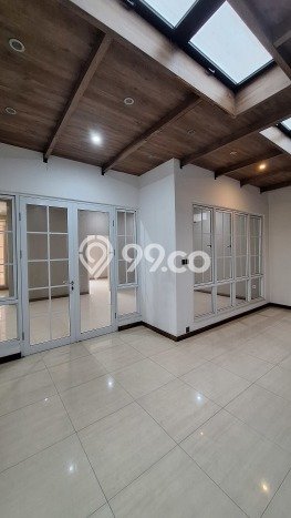 Jual Rumah Luas Elegan Dengan View Eksklusif di Gading Serpong, Tangerang Jual Rumah Luas Elegan Dengan View Eksklusif di Gading Serpong, Tangerang