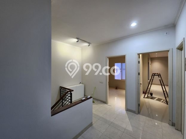 Rumah Elit LB 136m2 Siap Pakai Desain Elegan di Gading Serpong, Tangerang Rumah Elit LB 136m2 Siap Pakai Desain Elegan di Gading Serpong, Tangerang