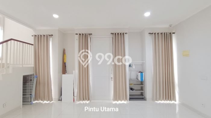 Rumah Elit Modern Tanpa Renovasi di BSD City Tangerang Rumah Elit Modern Tanpa Renovasi di BSD City Tangerang