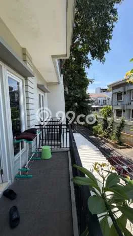 Jual Rumah Luas Megah Dengan View Eksklusif di Tanjung Duren, Jakarta Barat Jual Rumah Luas Megah Dengan View Eksklusif di Tanjung Duren, Jakarta Barat