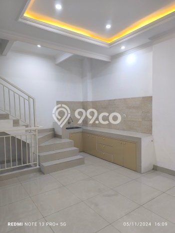 Dijual! Ruko di Teluk Gong Jakarta Utara LT 75m2 / LB 250m2 Kawasan Strategis Dijual! Ruko di Teluk Gong Jakarta Utara LT 75m2 / LB 250m2 Kawasan Strategis