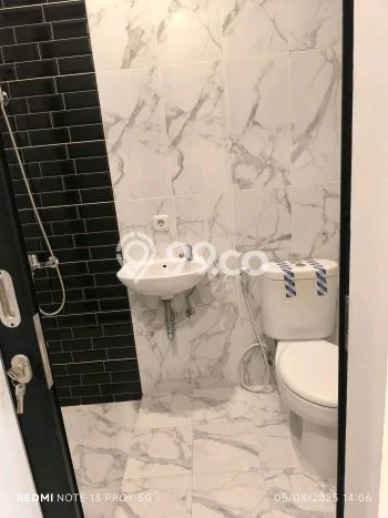 Jual Rumah Modern 4 KT di Kedoya, Jakarta Barat Jual Rumah Modern 4 KT di Kedoya, Jakarta Barat