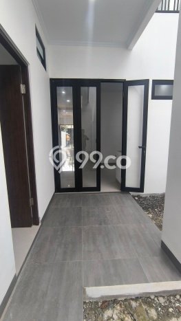 Rumah Luas Asri 3 KT Siap Huni di Meruya Jakarta Barat Rumah Luas Asri 3 KT Siap Huni di Meruya Jakarta Barat
