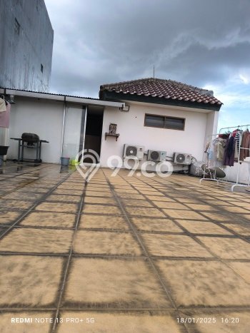 For Sale! Luxury House LT 176m2 Desain Modern di Jelambar For Sale! Luxury House LT 176m2 Desain Modern di Jelambar