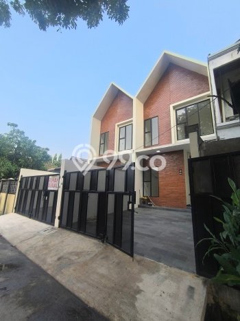 Dijual Hunian Rumah Terawat 5 KT di Meruya, Jakarta Barat Dijual Hunian Rumah Terawat 5 KT di Meruya, Jakarta Barat