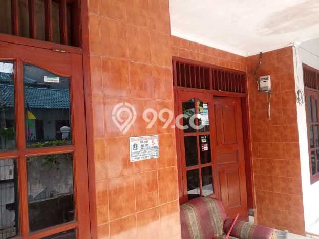 Jual Rumah Mewah Megah Dengan View Eksklusif di Jelambar, Jakarta Barat Jual Rumah Mewah Megah Dengan View Eksklusif di Jelambar, Jakarta Barat