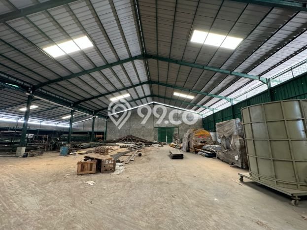 Unit Gudang Disewakan di Tangerang Kota di Area Ramai & Strategis Unit Gudang Disewakan di Tangerang Kota di Area Ramai & Strategis