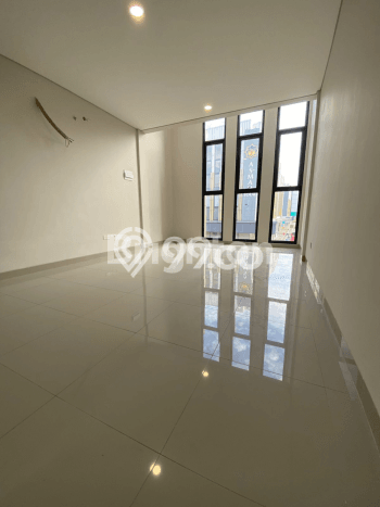 Disewakan Ruko di Kawasan Ramai Cibubur Luas 50m2 Disewakan Ruko di Kawasan Ramai Cibubur Luas 50m2