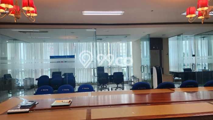 LOKASI PREMIUM! Kantor Area Bisnis Kawasan Central Park, Luas 339m², Siap Bisnis LOKASI PREMIUM! Kantor Area Bisnis Kawasan Central Park, Luas 339m², Siap Bisnis