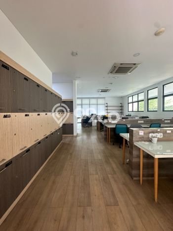 Unit Komersial Dijual di Jakarta Selatan LT 655m2 & LB 443m2 Unit Komersial Dijual di Jakarta Selatan LT 655m2 & LB 443m2