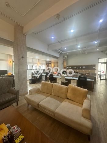Unit Komersial Dijual di Jakarta Selatan LT 655m2 & LB 443m2 Unit Komersial Dijual di Jakarta Selatan LT 655m2 & LB 443m2