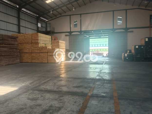 Jual Gudang di Kendal, Luas 2800m², Area Komersial, Akses Mudah Jual Gudang di Kendal, Luas 2800m², Area Komersial, Akses Mudah