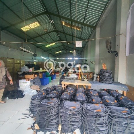 Unit Gudang Dijual di Jebres Solo Luas Tanah 970m2, Luas Bangunan 370m2 Unit Gudang Dijual di Jebres Solo Luas Tanah 970m2, Luas Bangunan 370m2