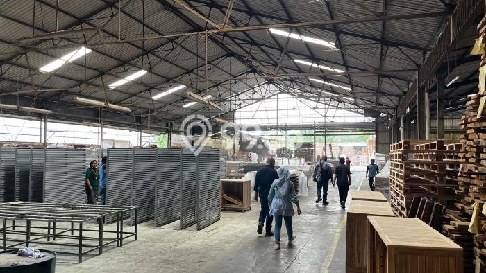 Disewakan Gudang komersial di Semarang Barat luas bangunan 7000m2 Disewakan Gudang komersial di Semarang Barat luas bangunan 7000m2