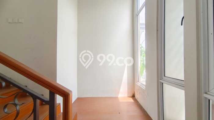 Rumah Elit Modern Siap Huni di BSD City Tangerang Rumah Elit Modern Siap Huni di BSD City Tangerang