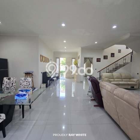 Dijual Rumah Luas Megah Dengan View Eksklusif di Gading Serpong, Tangerang Dijual Rumah Luas Megah Dengan View Eksklusif di Gading Serpong, Tangerang