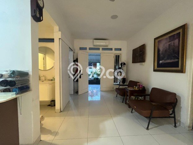 Ready to Use! Luxury House LT 162m2 Desain Elegan di BSD Ready to Use! Luxury House LT 162m2 Desain Elegan di BSD