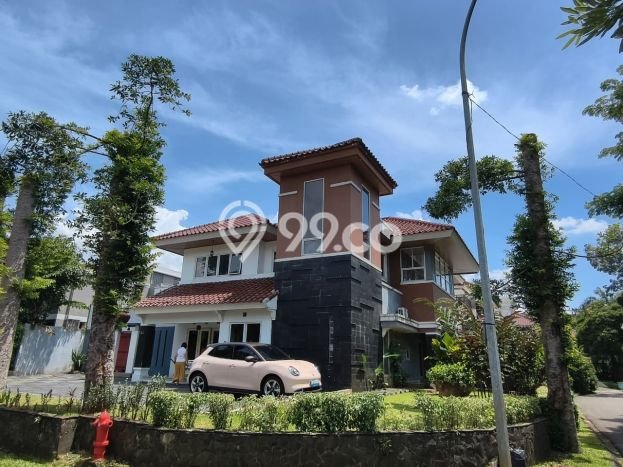 Rumah Elit LB 300m2 Siap Pakai Desain Elegan di BSD, Tangerang Rumah Elit LB 300m2 Siap Pakai Desain Elegan di BSD, Tangerang