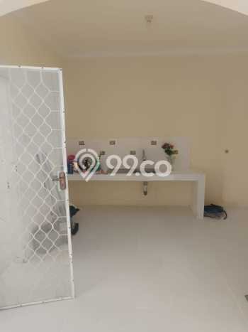 Disewakan! Rumah 3 Kamar Tidur &
2 Kamar Mandi di BSD City, Tangerang Disewakan! Rumah 3 Kamar Tidur &
2 Kamar Mandi di BSD City, Tangerang