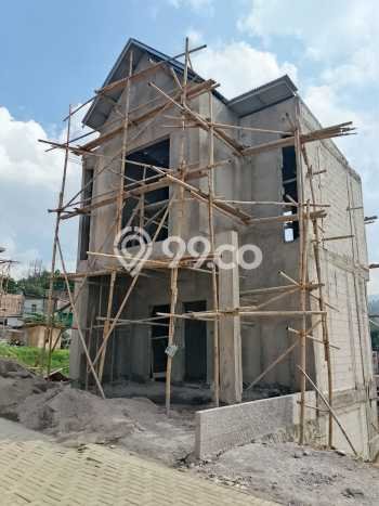 HARGA MENARIK! Vila Kawasan , Area 84m2m², Area Premium dengan akses bagus HARGA MENARIK! Vila Kawasan , Area 84m2m², Area Premium dengan akses bagus